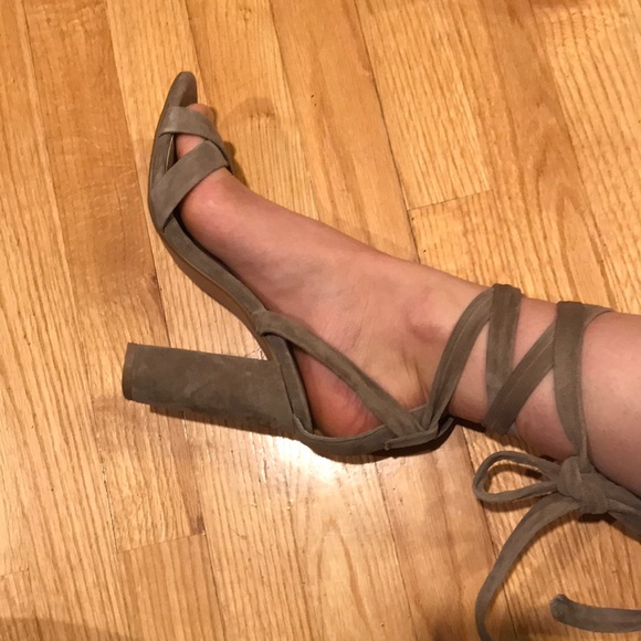 Steve Madden CHRISTEY Taupe Heels - Picture 5 of 8